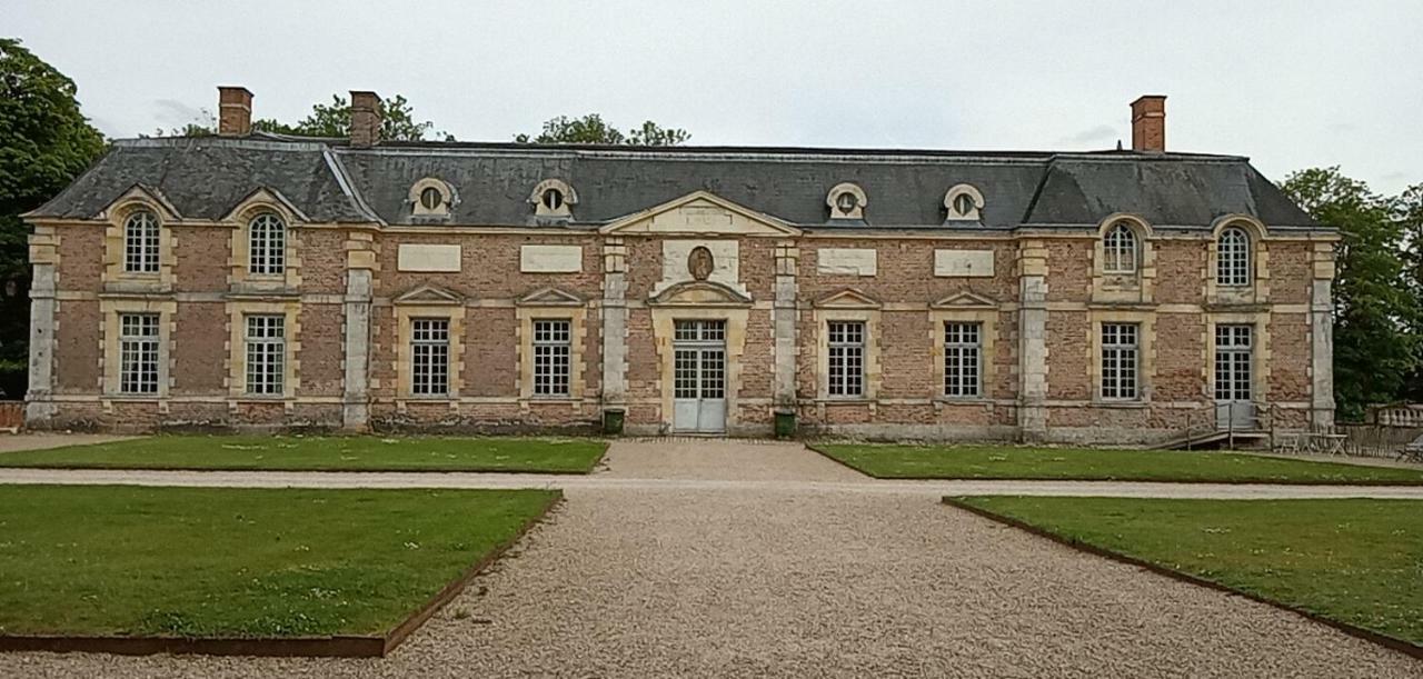 مبيت وإفطار Chateau De La Ferte Saint Aubin المظهر الخارجي الصورة